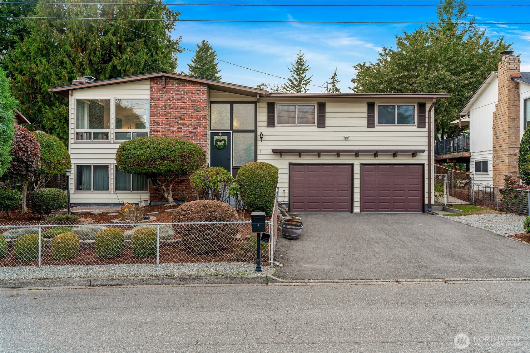 20625 9th Avenue S, Des Moines, WA 98198