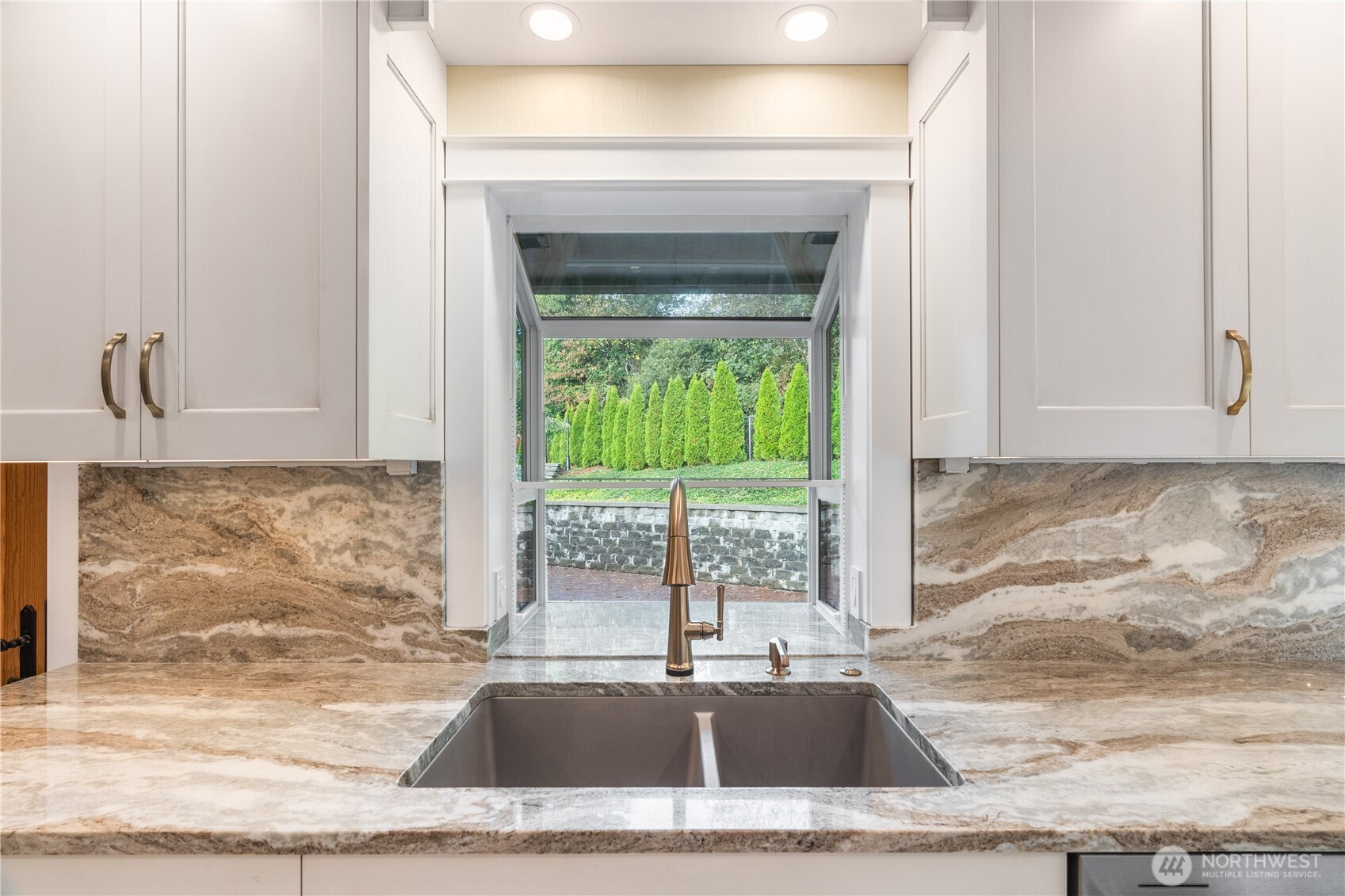 1233 Chilton Road, Aberdeen, WA 98520