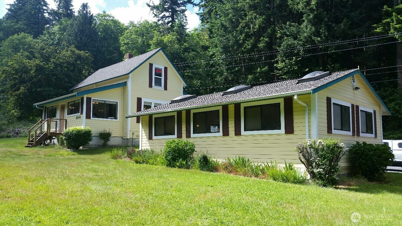 9546 SR 525, Clinton, WA 98236