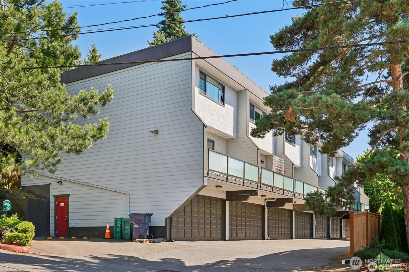 350 4th Avenue S, Kirkland, WA 98033