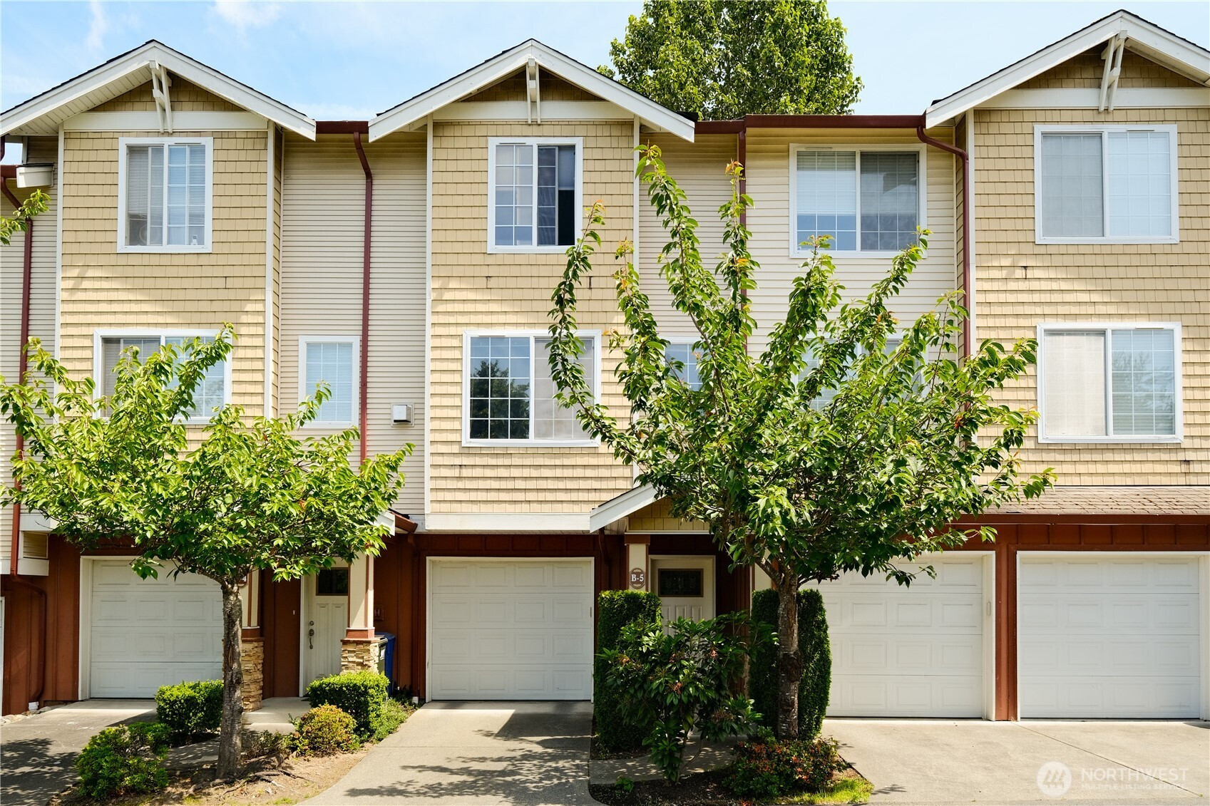 28710 S 34th Avenue, Auburn, WA 98001