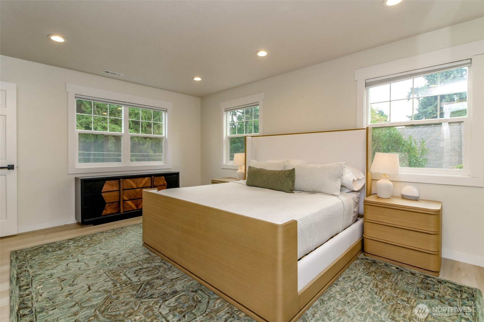 2910 91st Avenue E, Edgewood, WA 98371