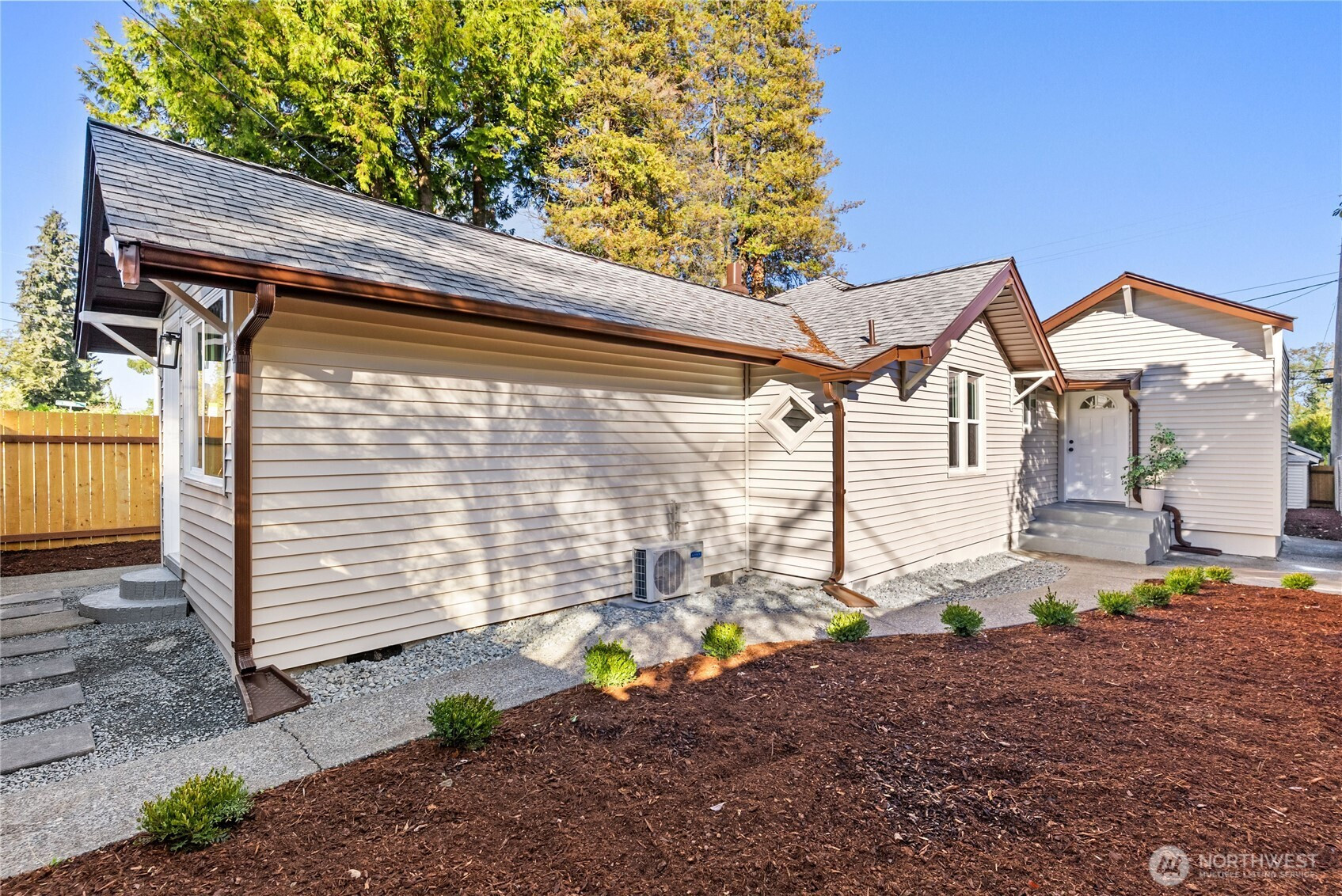 7310 SW 35th Avenue, Seattle, WA 98126