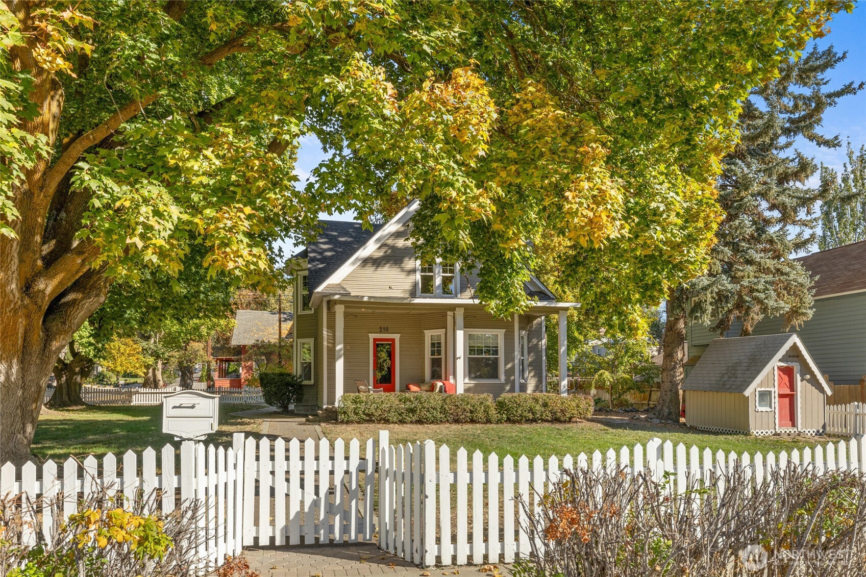 210 N Sampson Street, Ellensburg, WA 98926