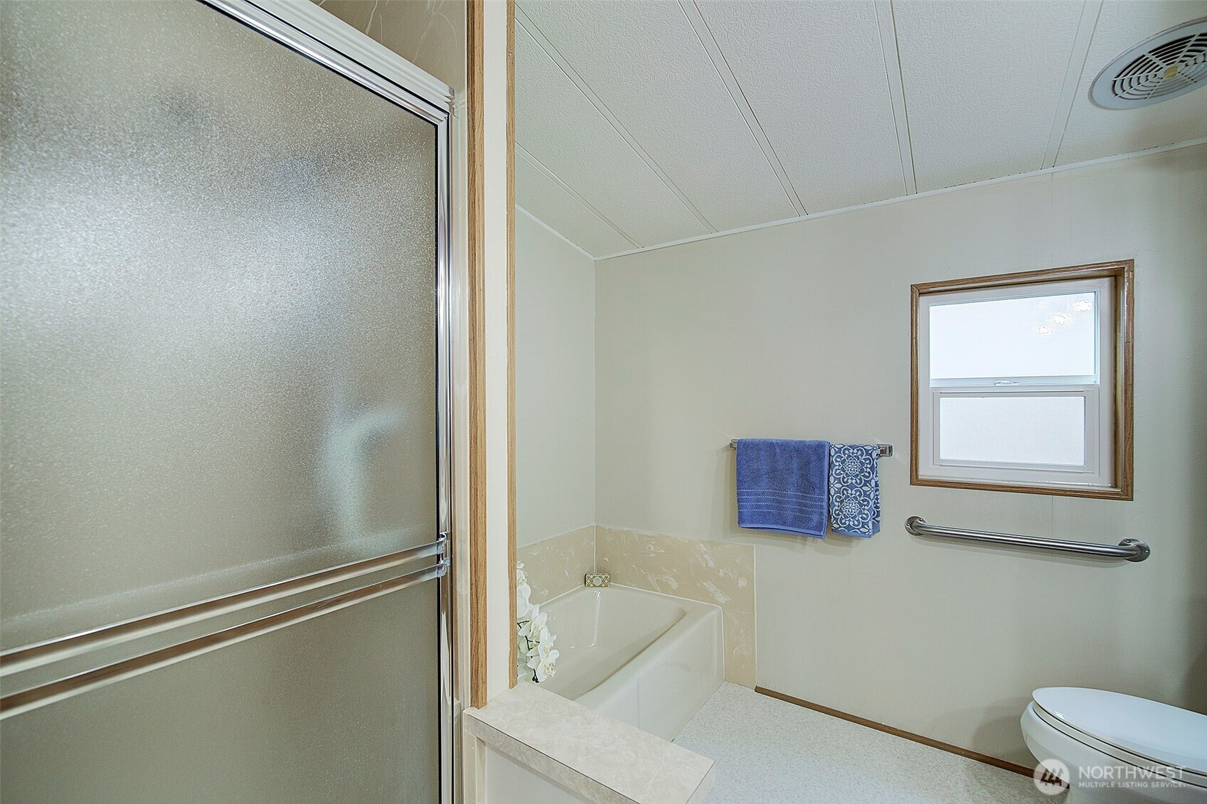 17308 Woodcrest Drive NE, Bothell, WA 98011