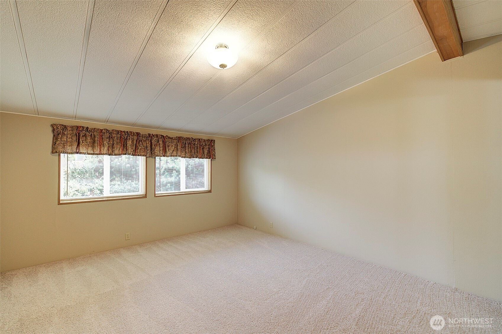 17308 Woodcrest Drive NE, Bothell, WA 98011