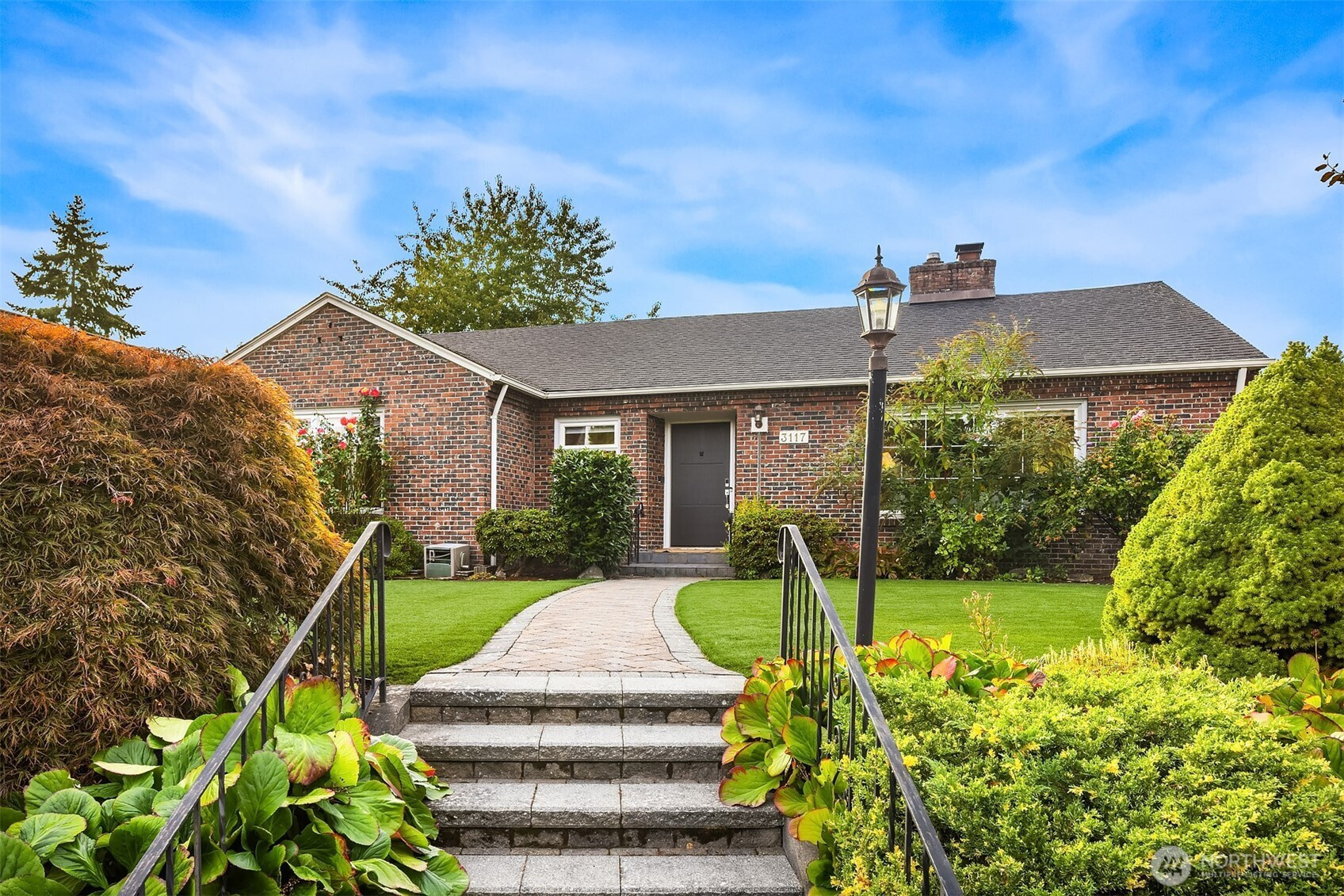 3117 Mount Rainier Drive S, Seattle, WA 98144