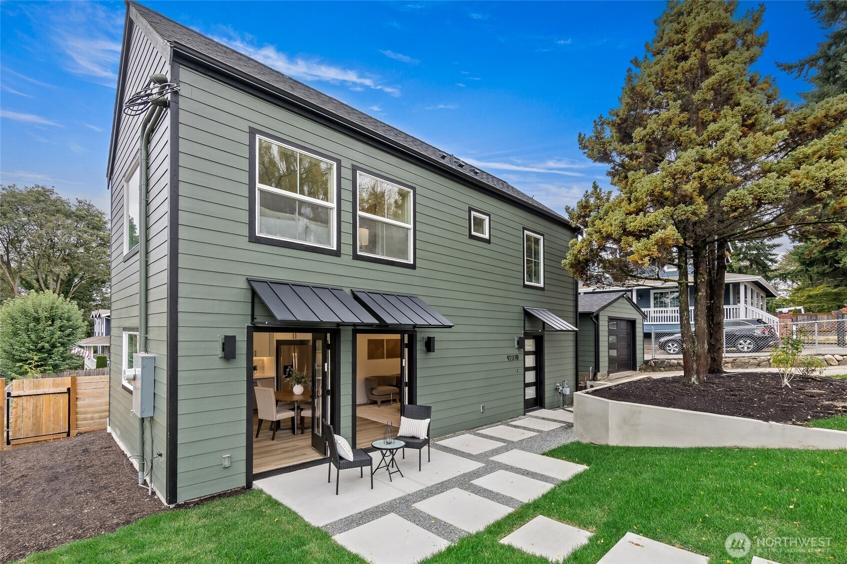 9237 36th Avenue S, Seattle, WA 98118