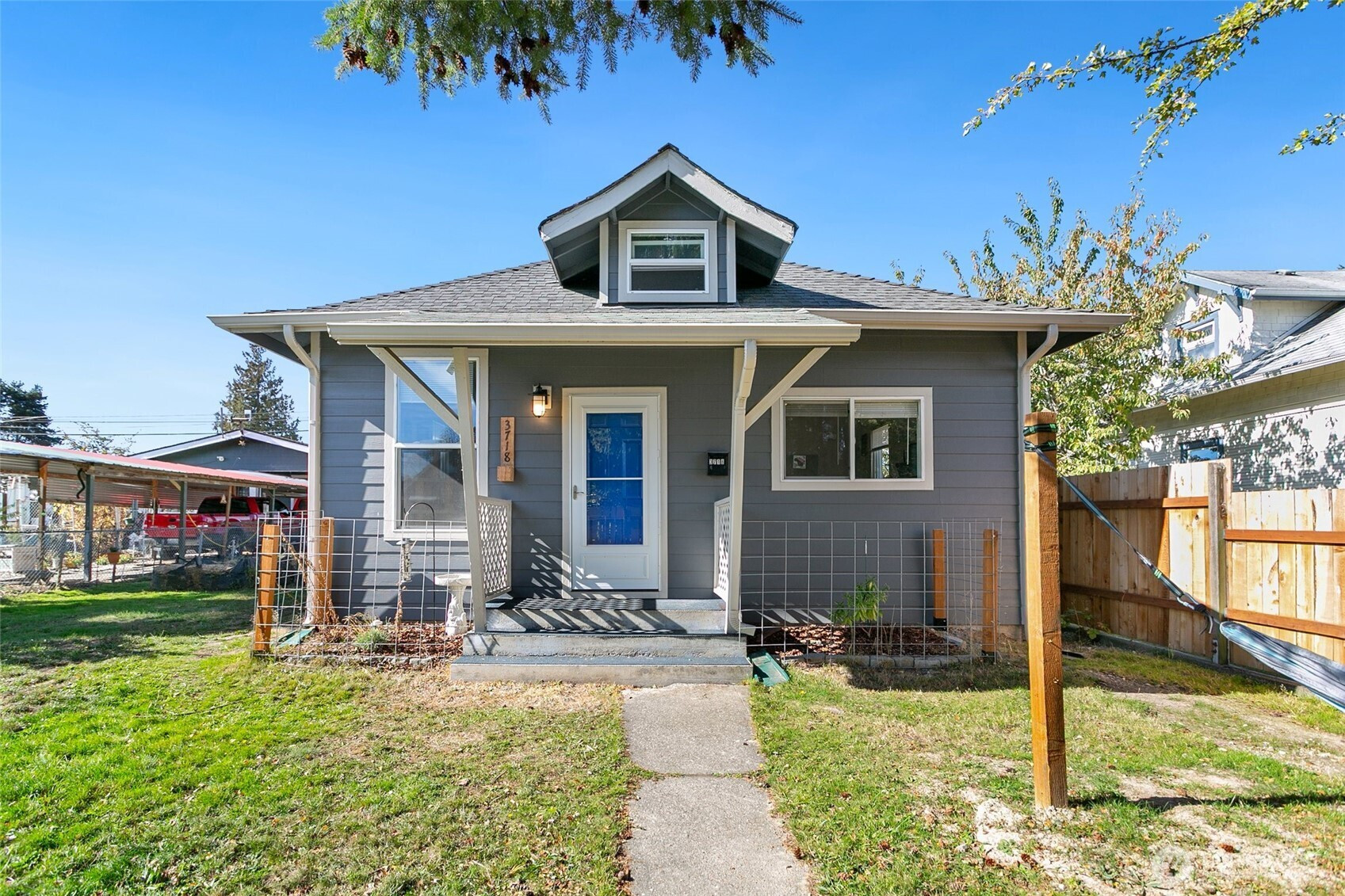 3718 S Sheridan Avenue, Tacoma, WA 98418