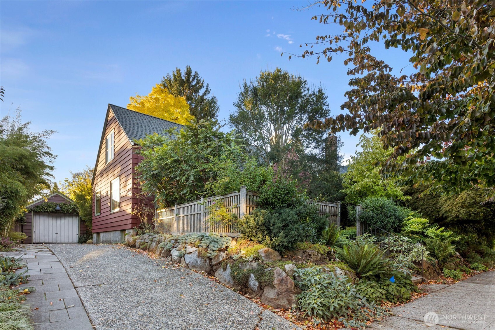 917 Broadway E, Seattle, WA 98102