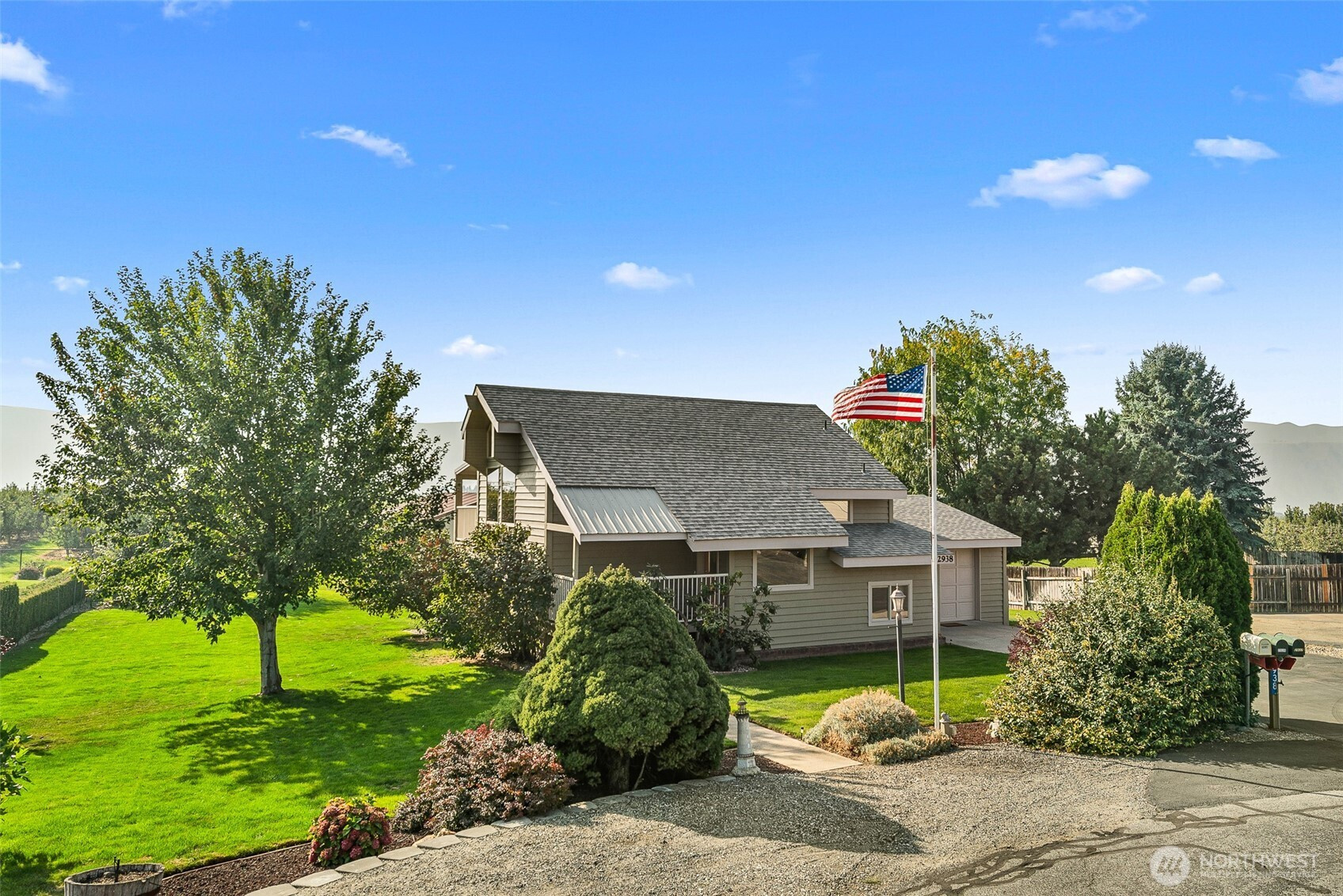 2938 Airway Street SE, East Wenatchee, WA 98802