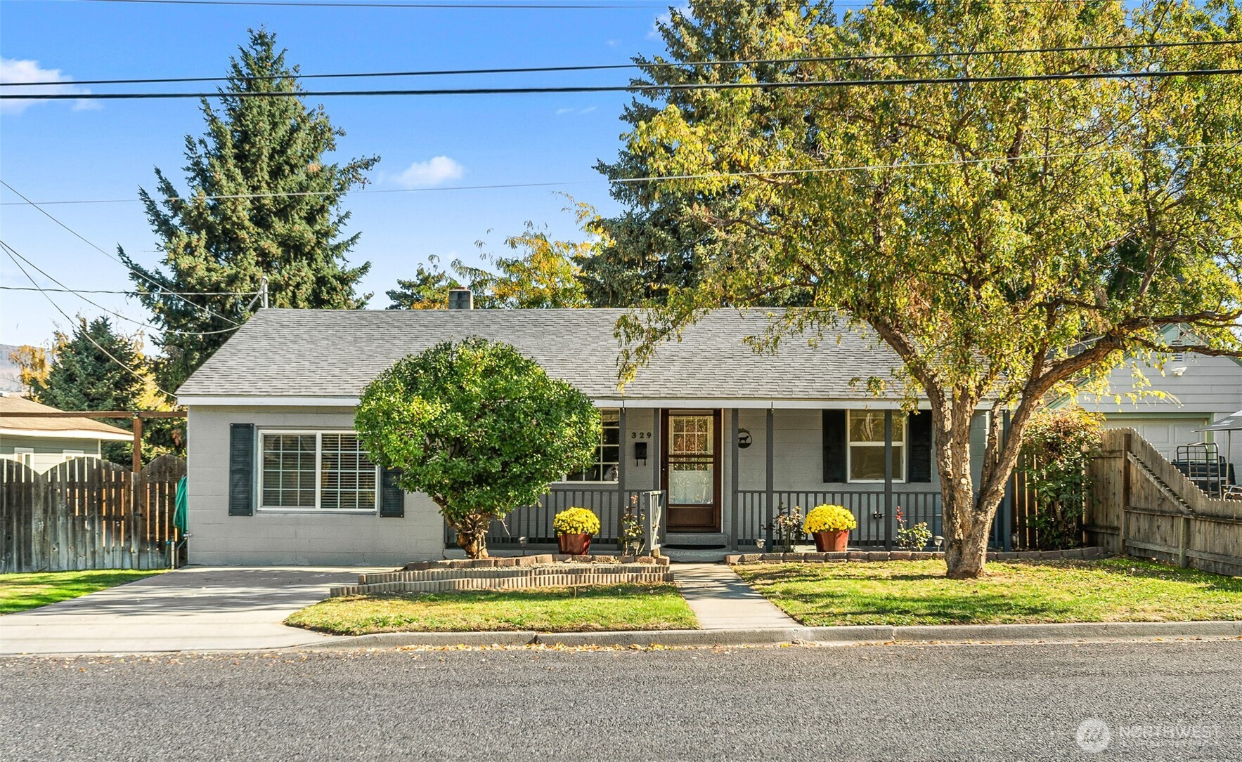 329 Sunset Avenue, Wenatchee, WA 98801