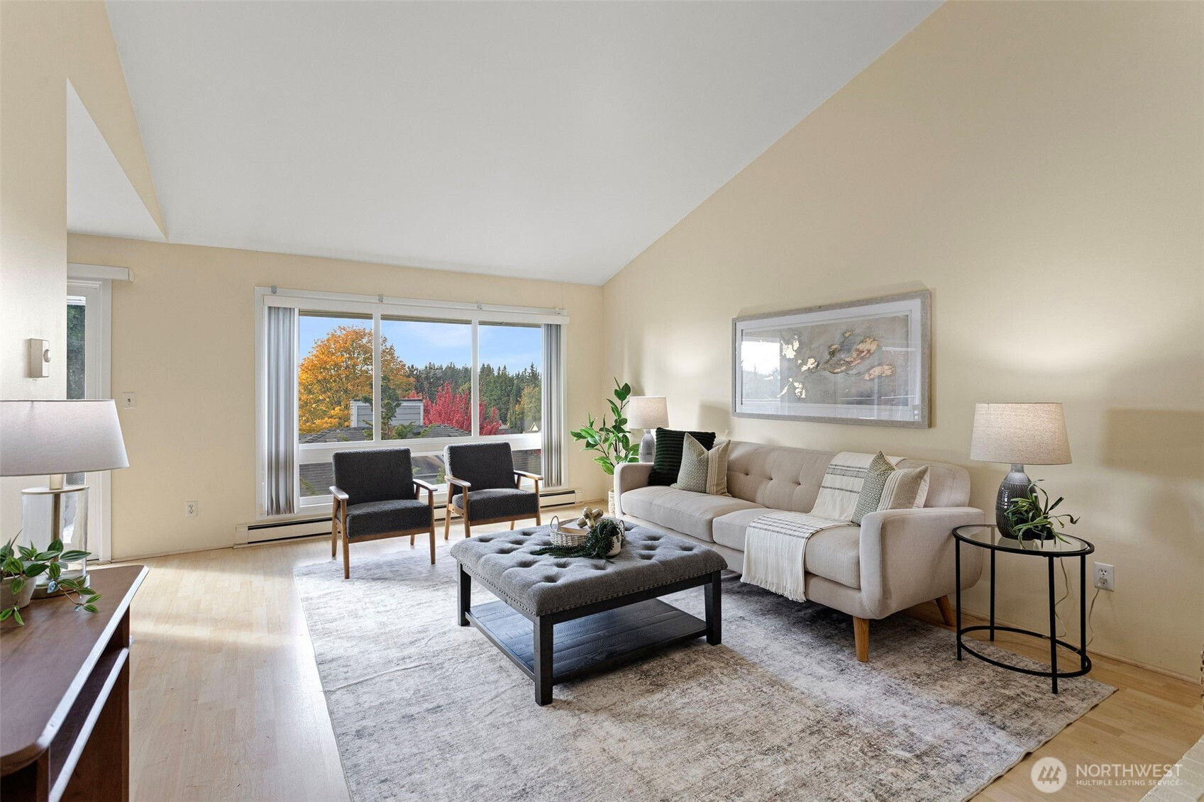 15214 NE 8th Street, Bellevue, WA 98007