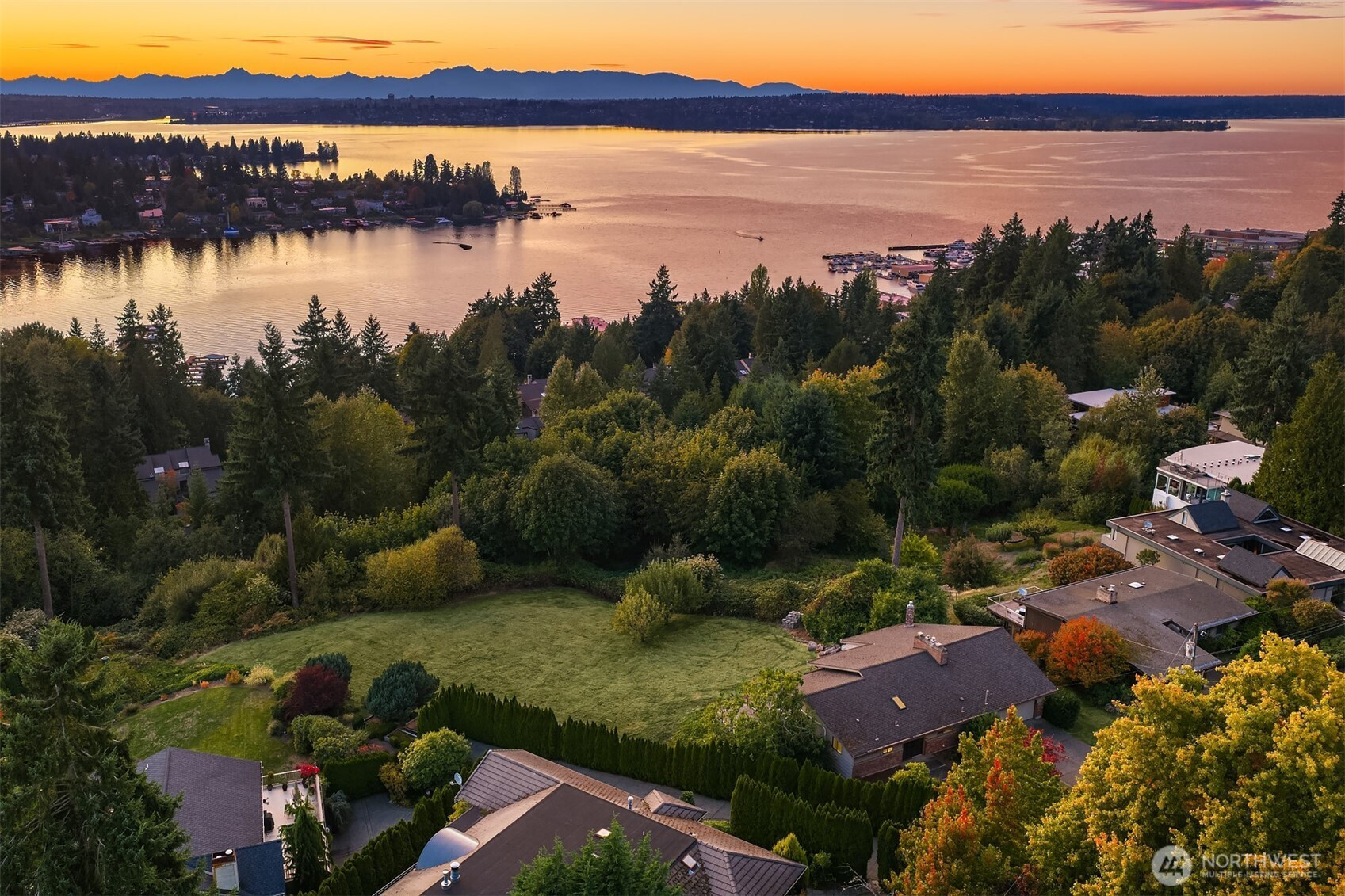 4507 105th Avenue NE, Kirkland, WA 98033
