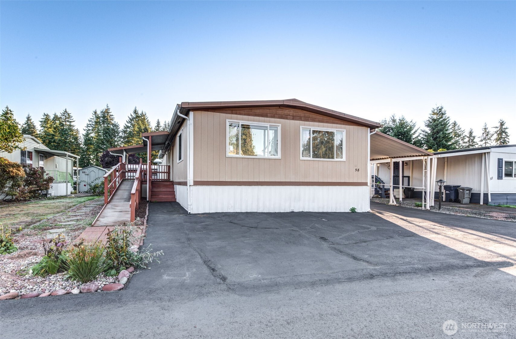 11622 Silver Lake Road, Everett, WA 98208