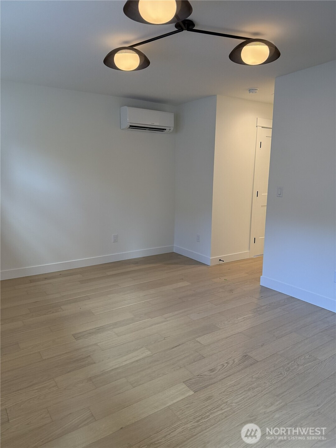 7341 21st Avenue NE, Seattle, WA 98115