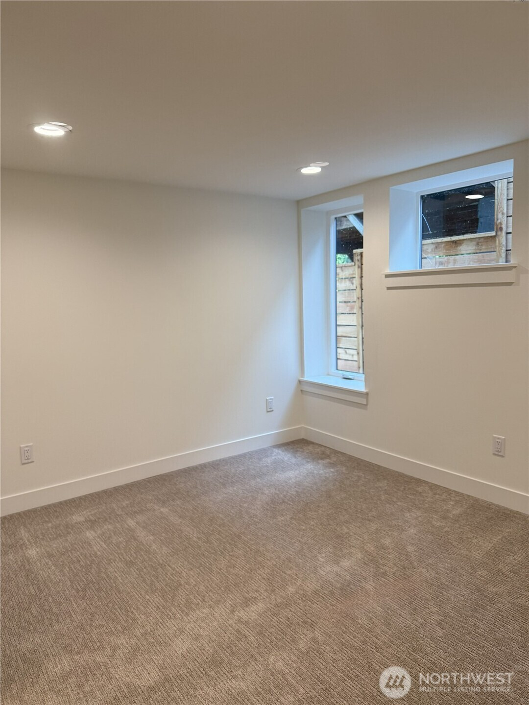 7341 21st Avenue NE, Seattle, WA 98115