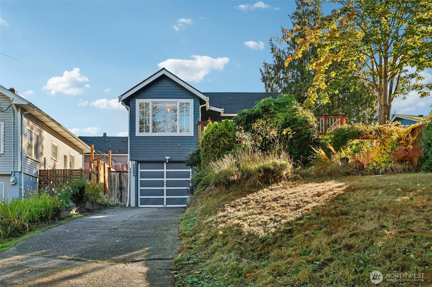 6334 24th Avenue SW, Seattle, WA 98106