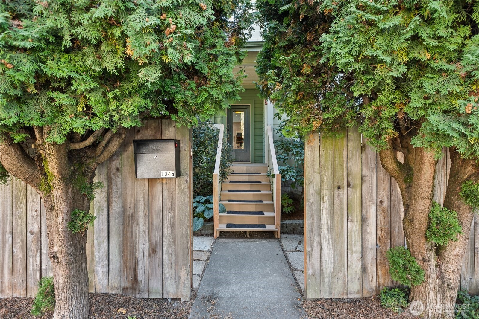 1245 S Trenton Street, Seattle, WA 98108