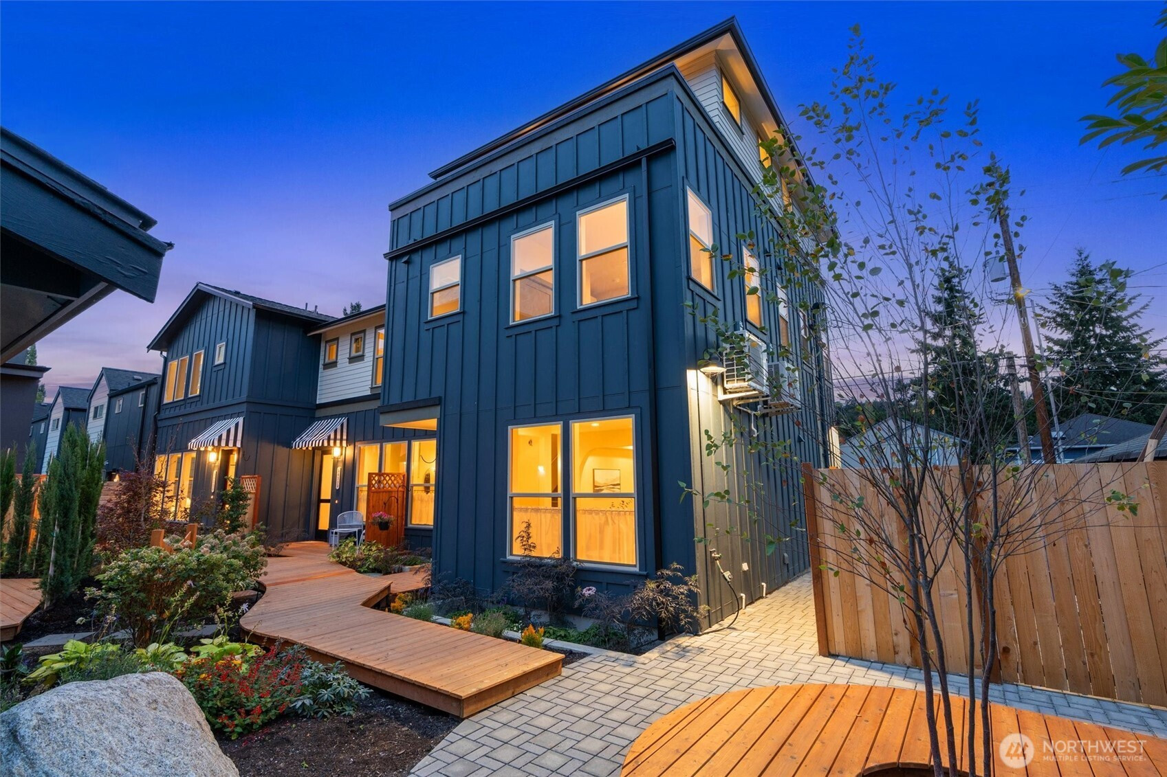 5033 25th Avenue SW, Seattle, WA 98106