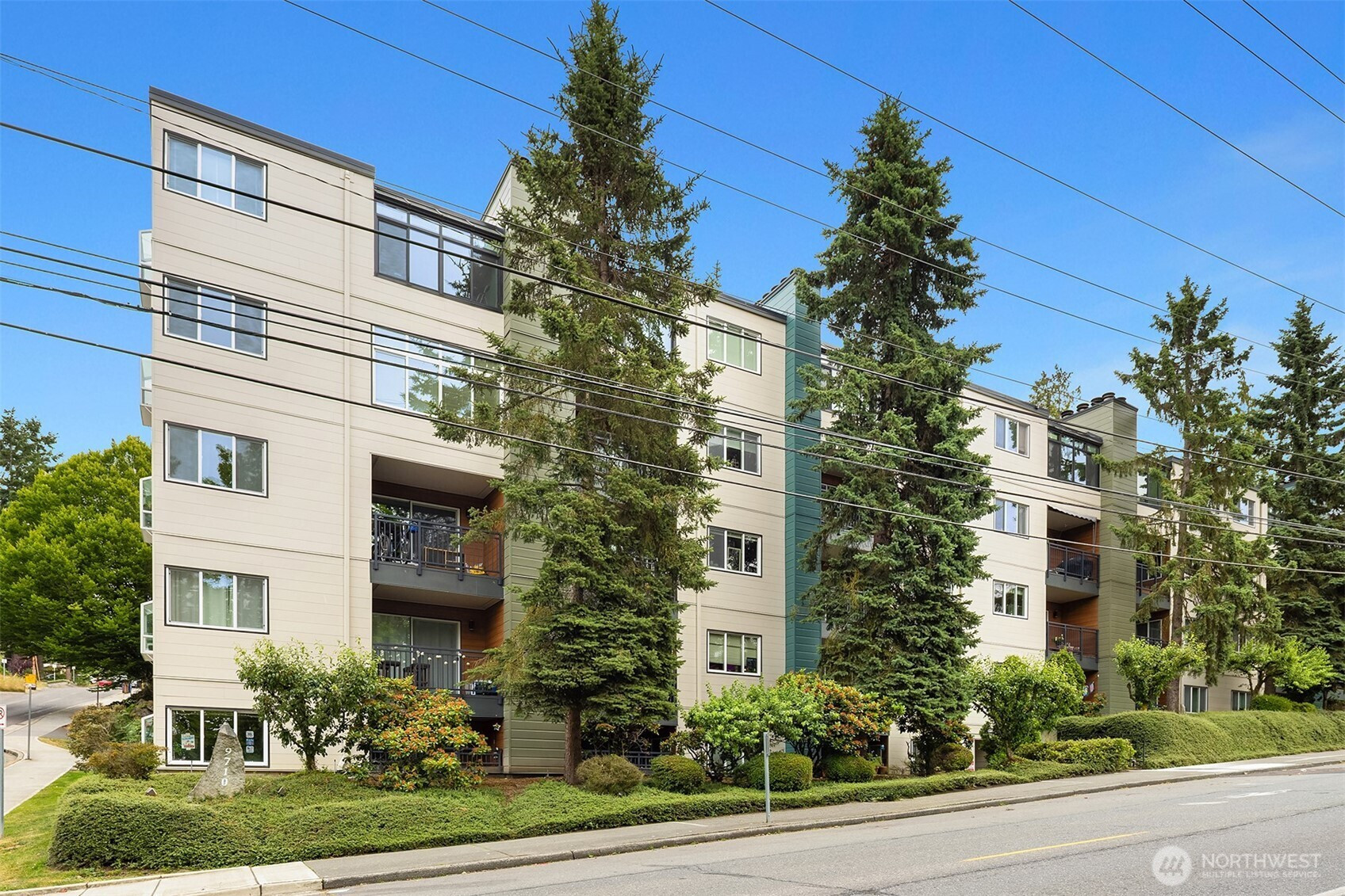 9710 5th Avenue NE, Seattle, WA 98115
