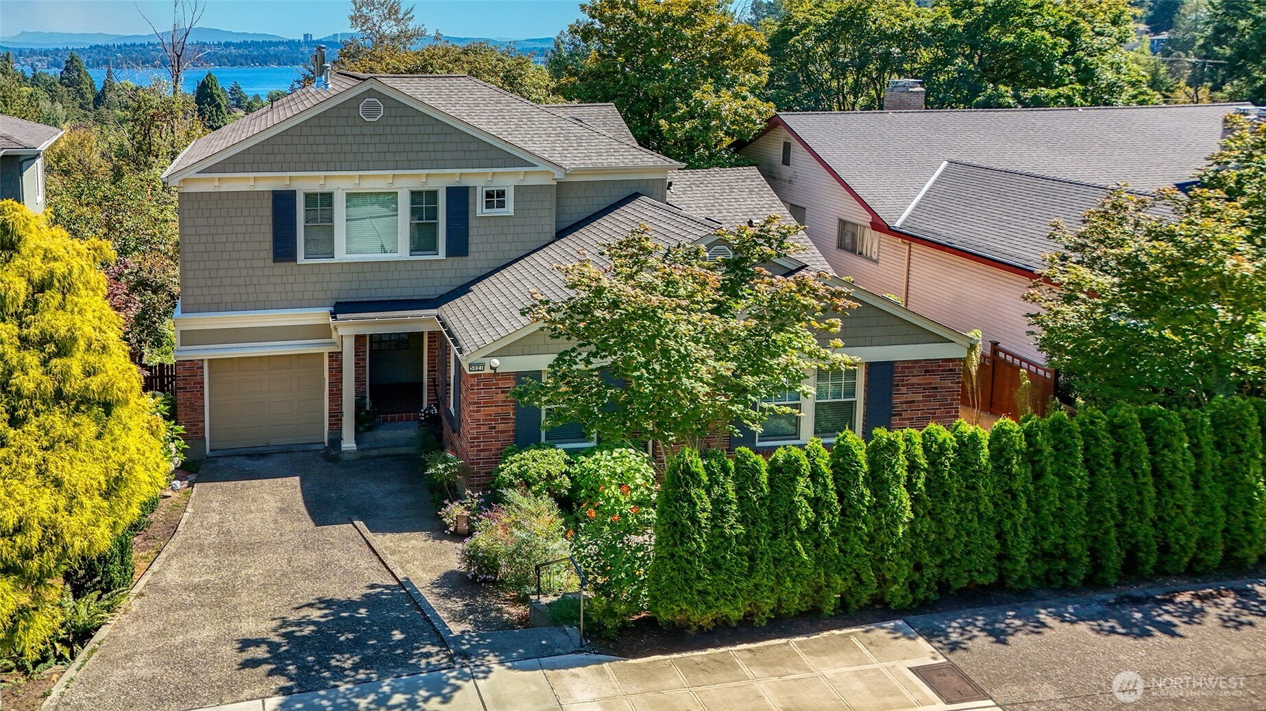 5021 Pullman Avenue NE, Seattle, WA 98105