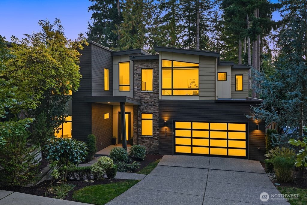 6809 120th Avenue NE, Kirkland, WA 98033