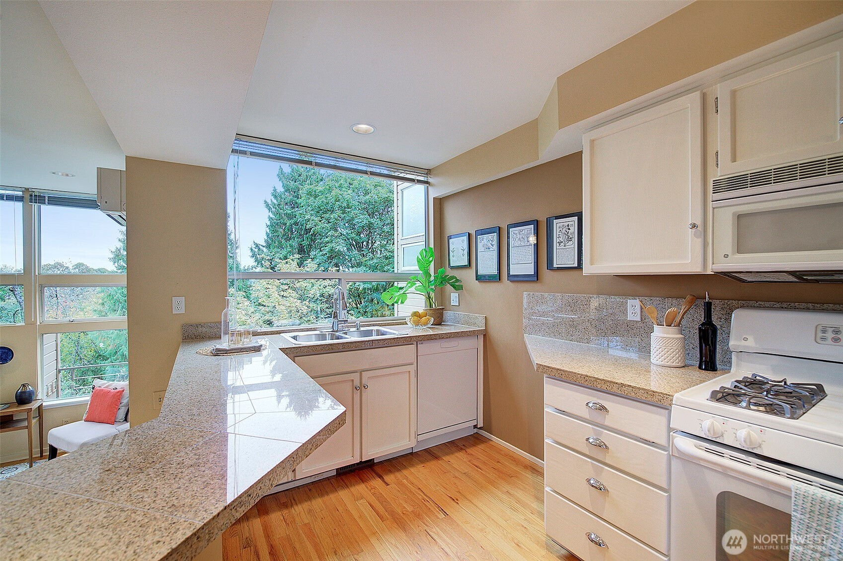 214 31st Avenue S, Seattle, WA 98144