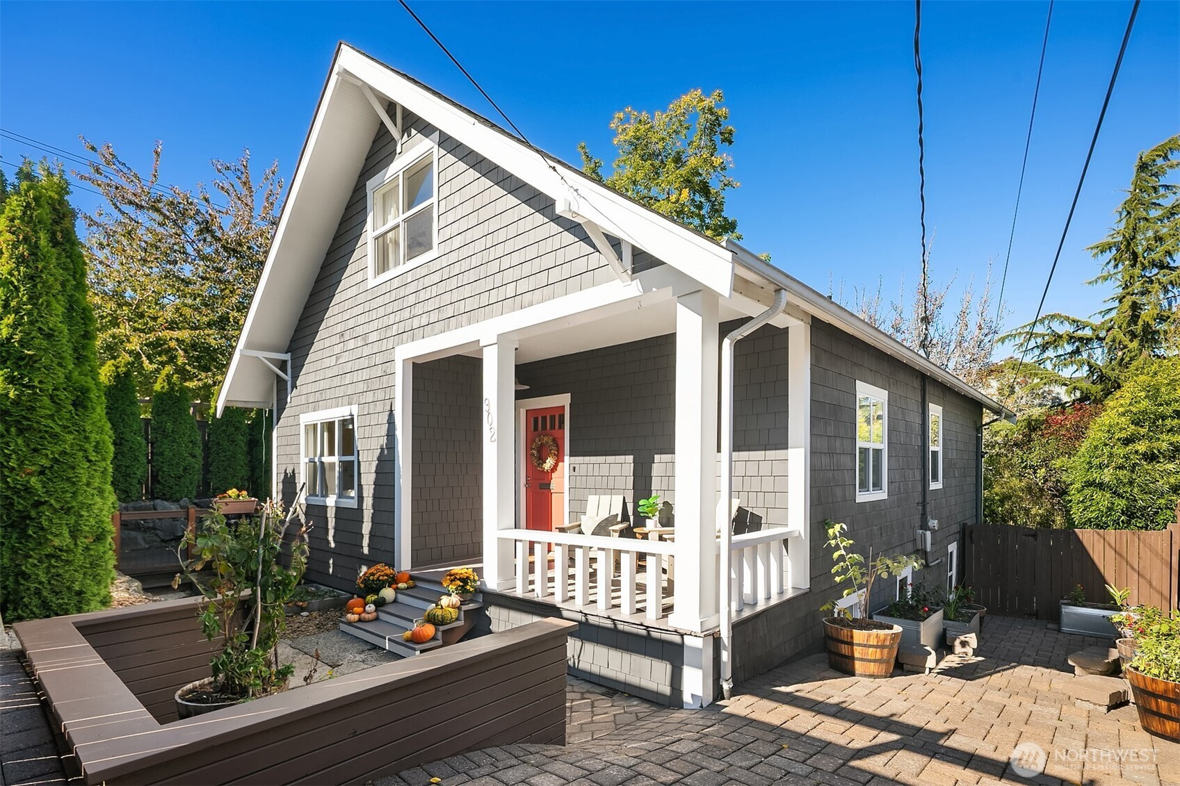 902 N 93rd Street, Seattle, WA 98103