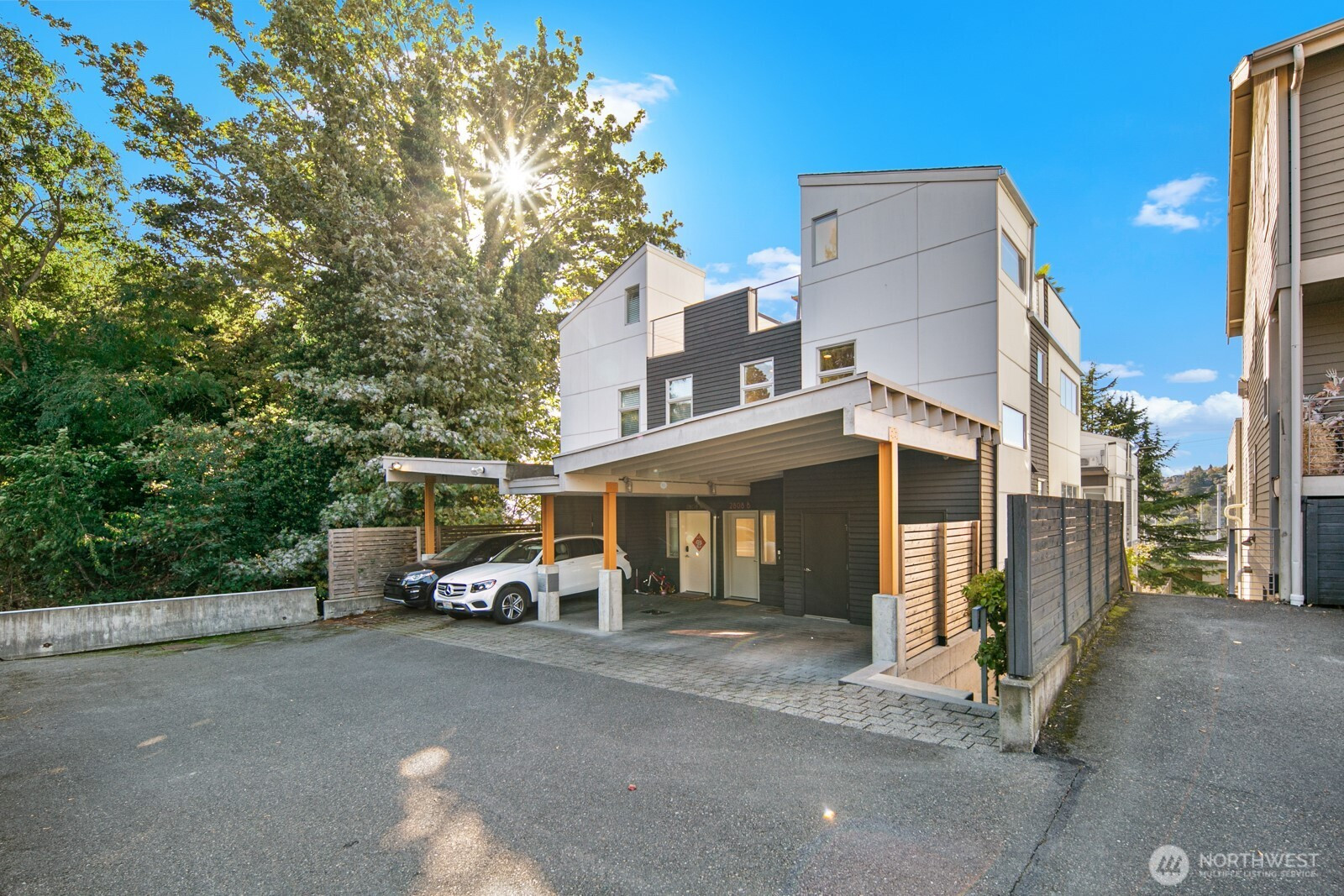 2808 14th Avenue W, Seattle, WA 98119