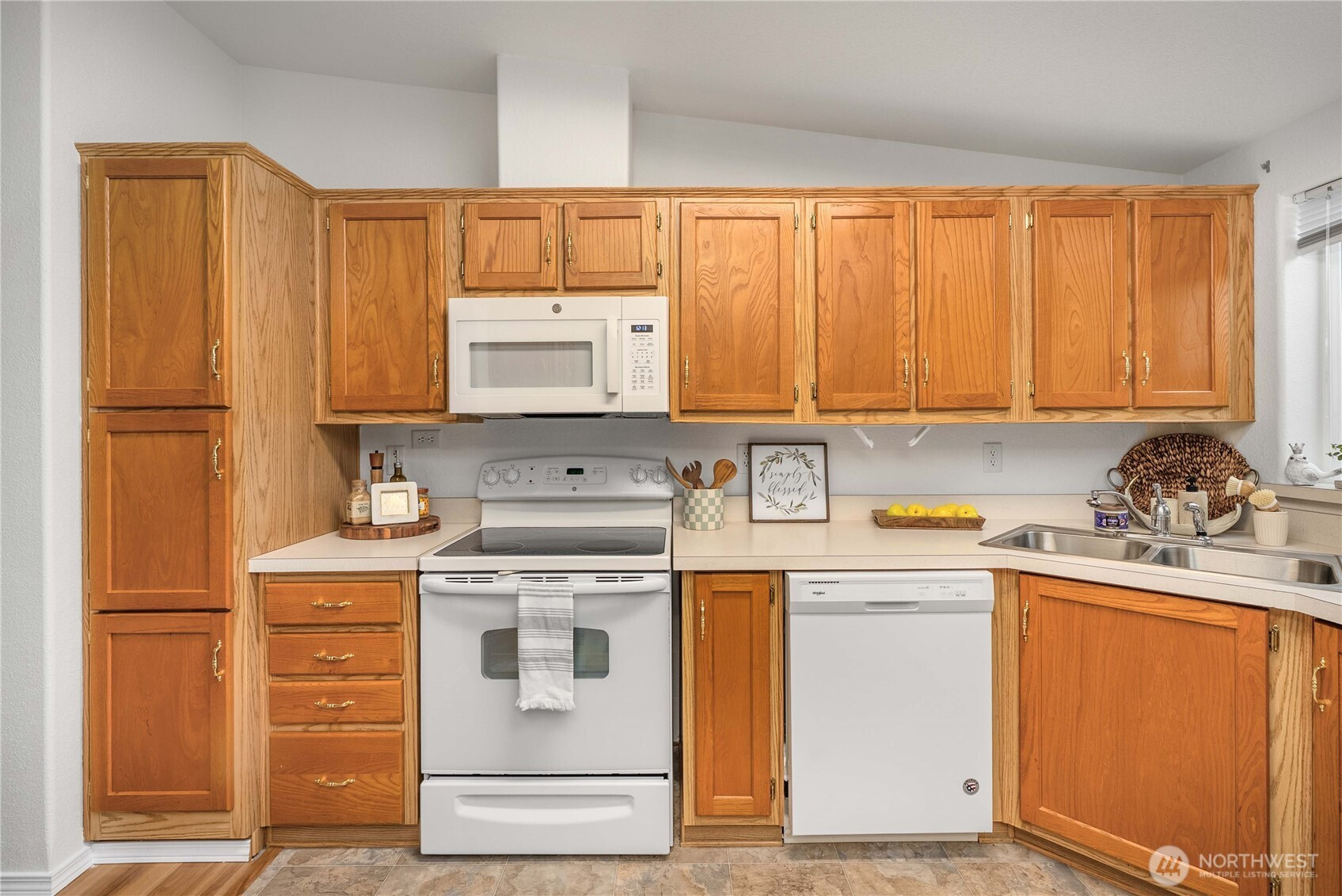 5119 Golden Eagle Lane SW, Tumwater, WA 98512