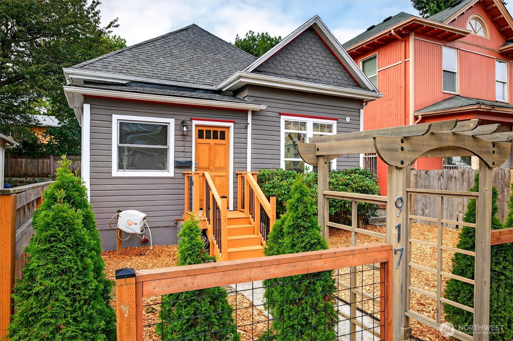 917 23rd Avenue, Seattle, WA 98122