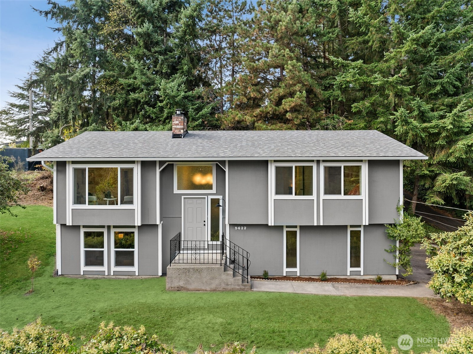5622 Waller Road E, Tacoma, WA 98443