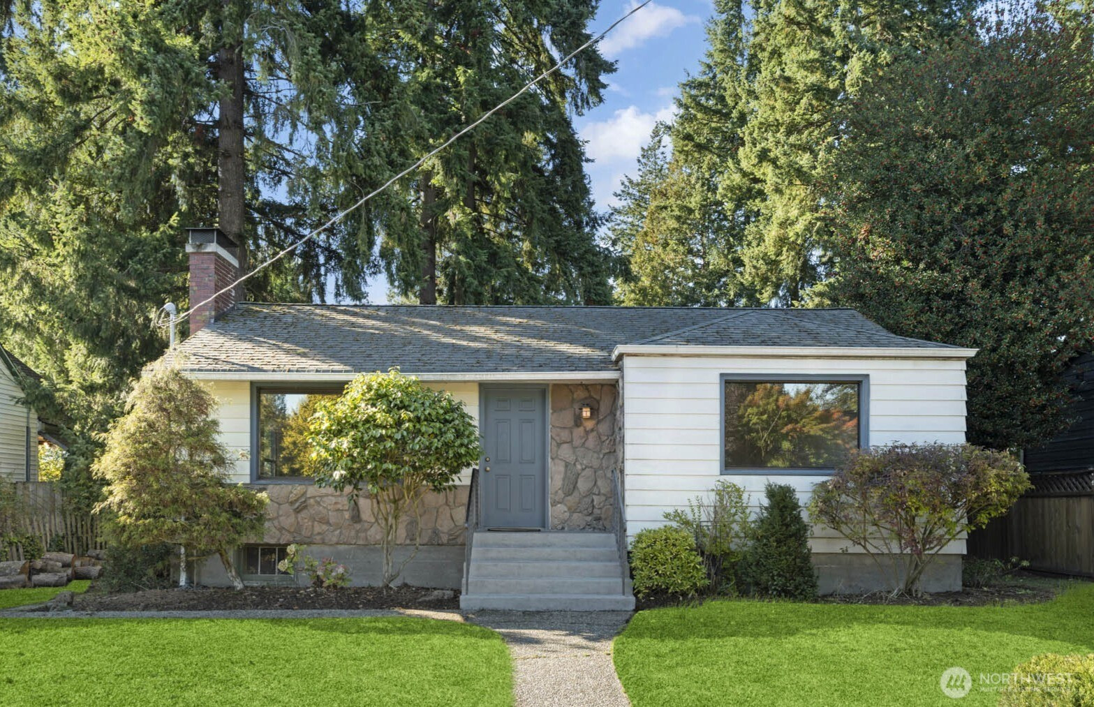 10747 Dayton Avenue N, Seattle, WA 98133