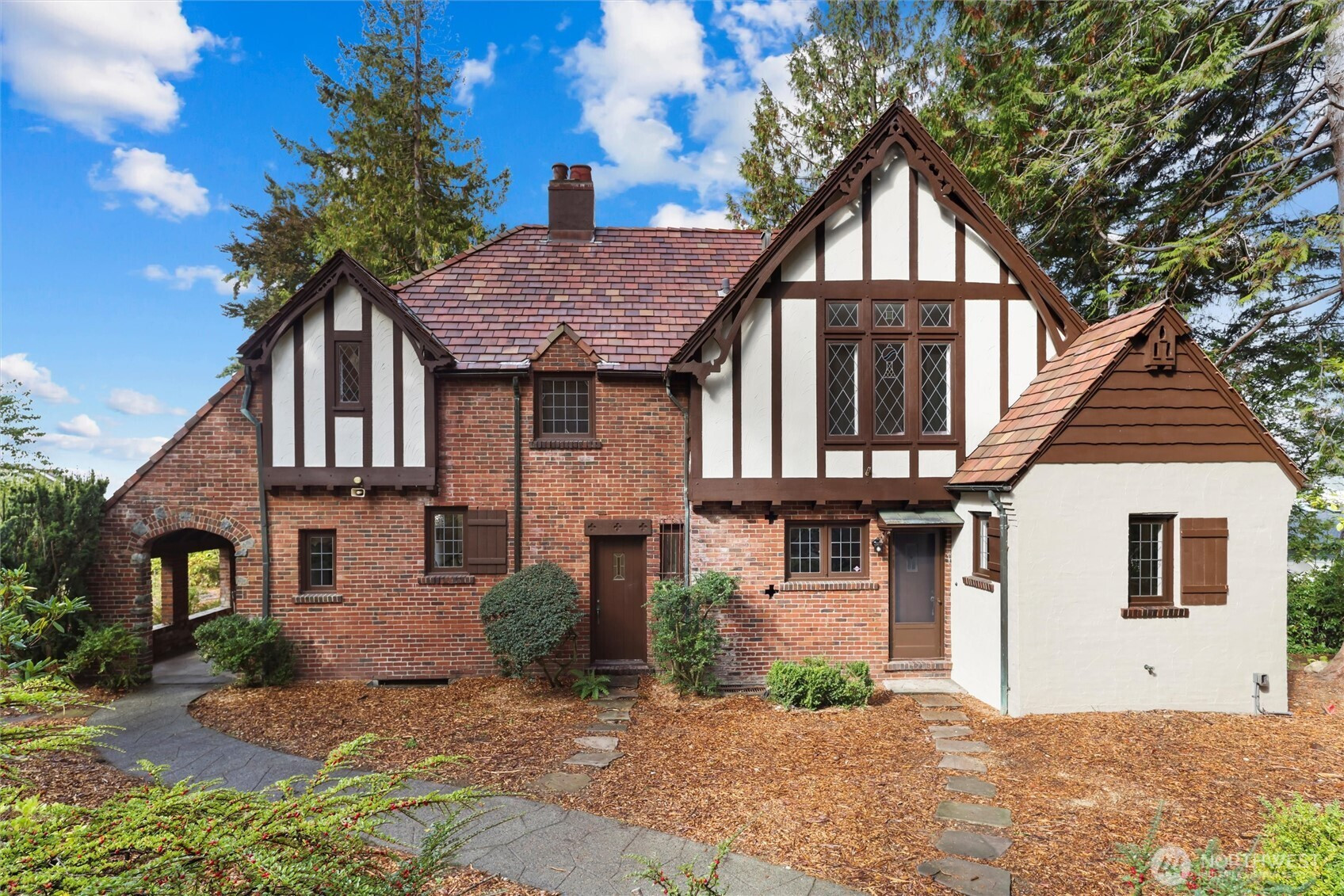 16349 Maplewild Avenue SW, Burien, WA 98166