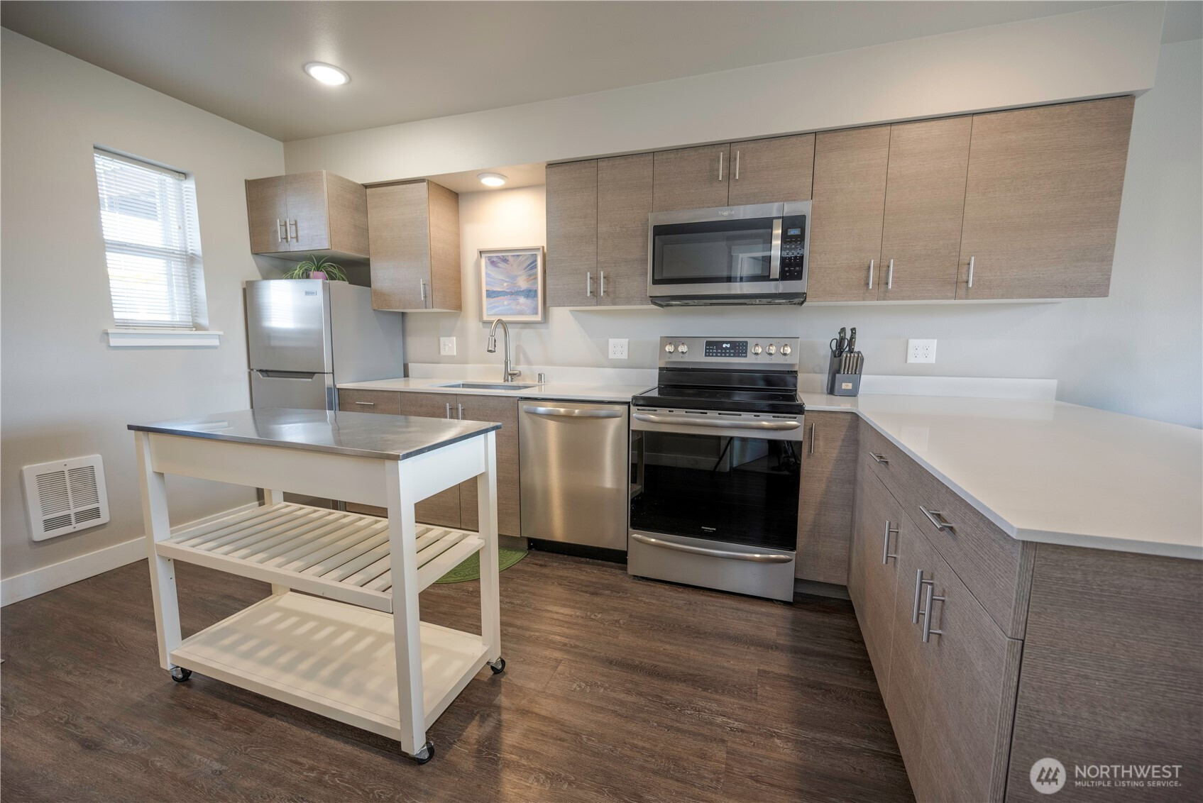 1882 Front St, Lynden, WA 98264