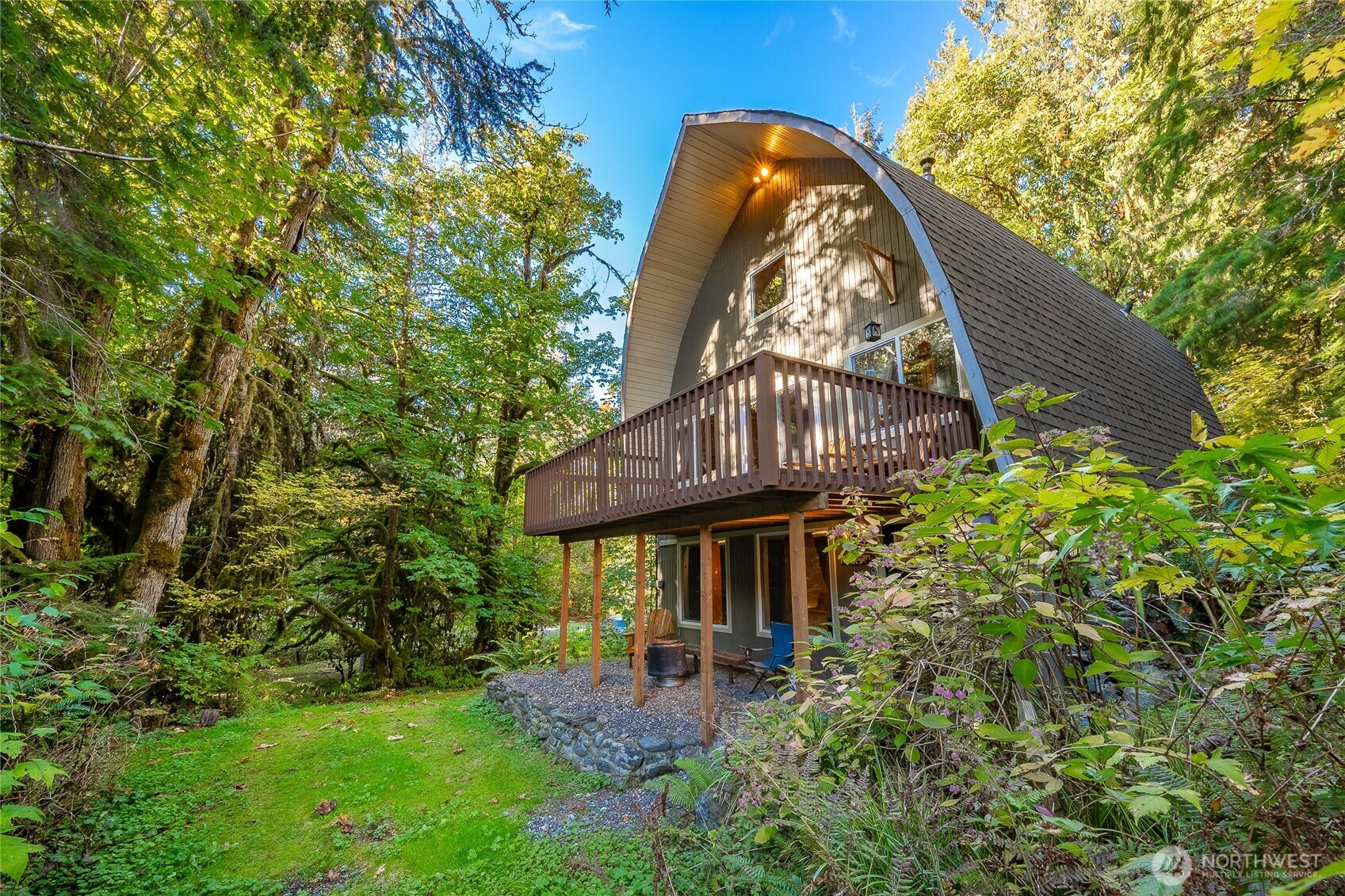 16010 Shuksan Rim Drive, Deming, WA 98244