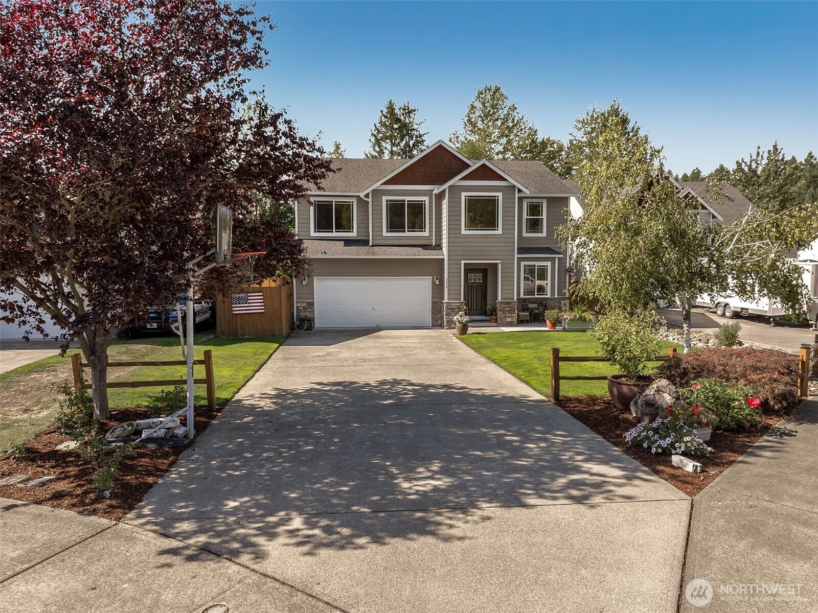 222 Easton Avenue W, Eatonville, WA 98328