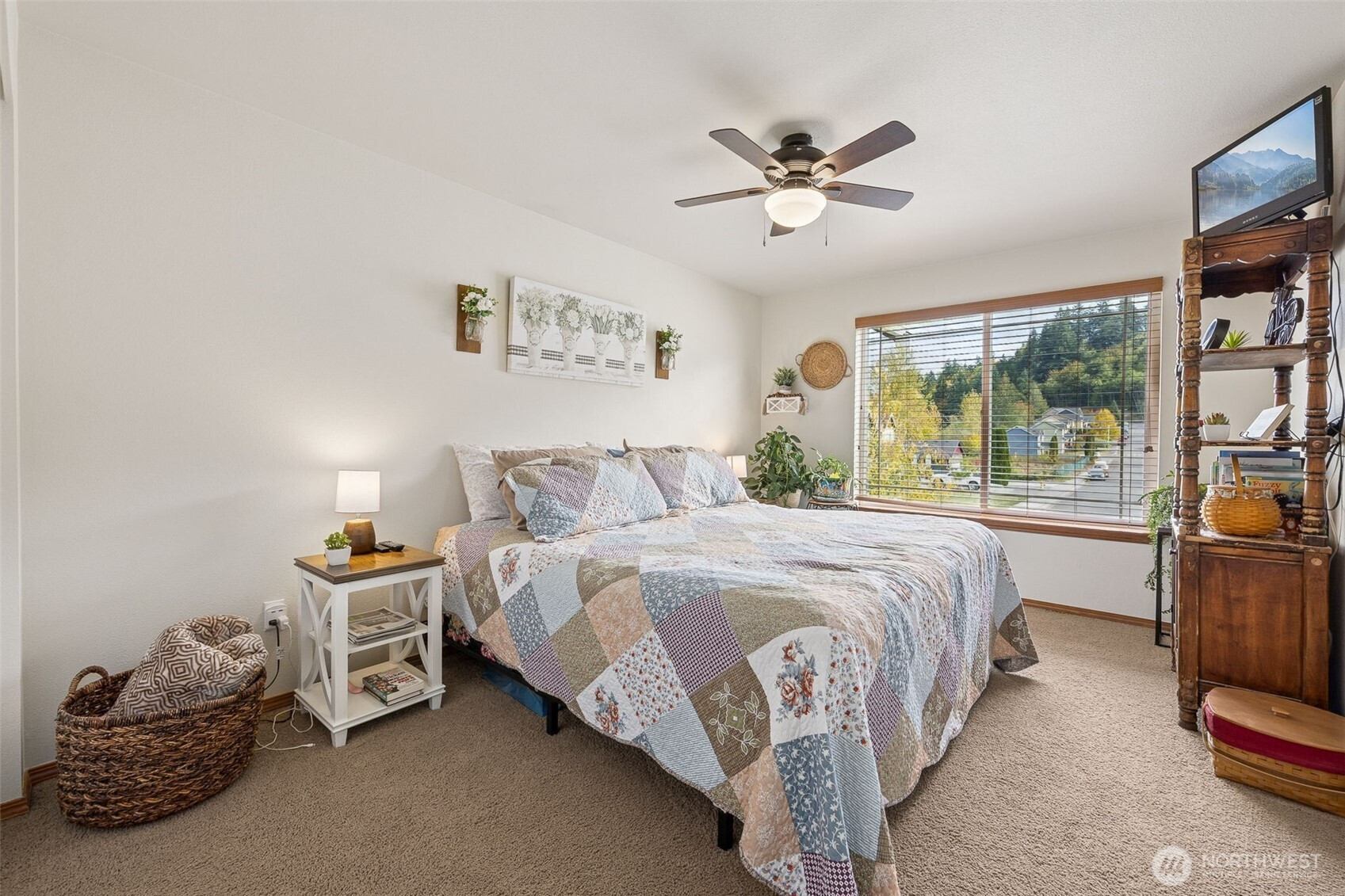 222 Easton Avenue W, Eatonville, WA 98328