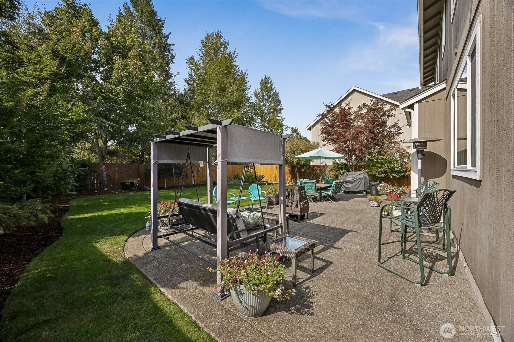 222 Easton Avenue W, Eatonville, WA 98328