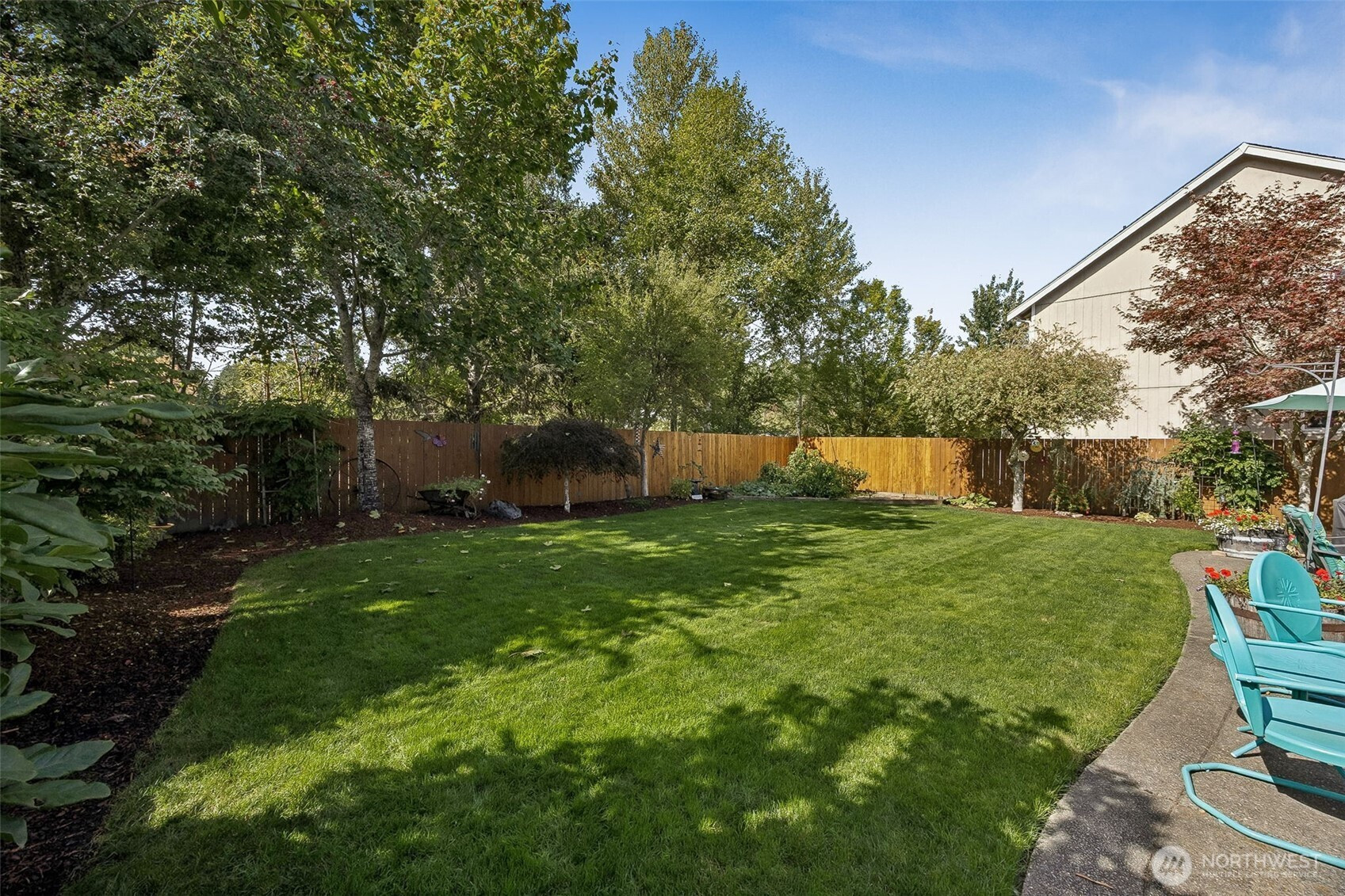 222 Easton Avenue W, Eatonville, WA 98328