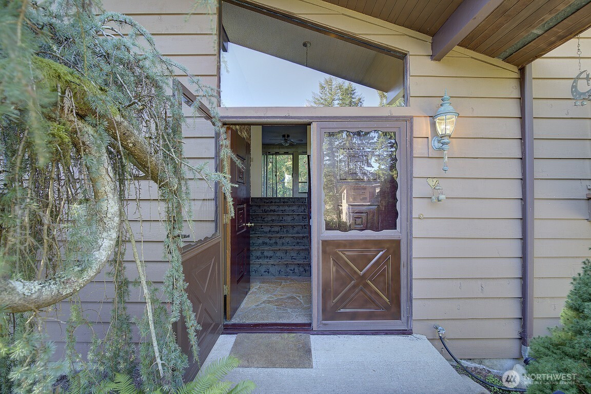 19623 SE 216th Street, Maple Valley, WA 98038
