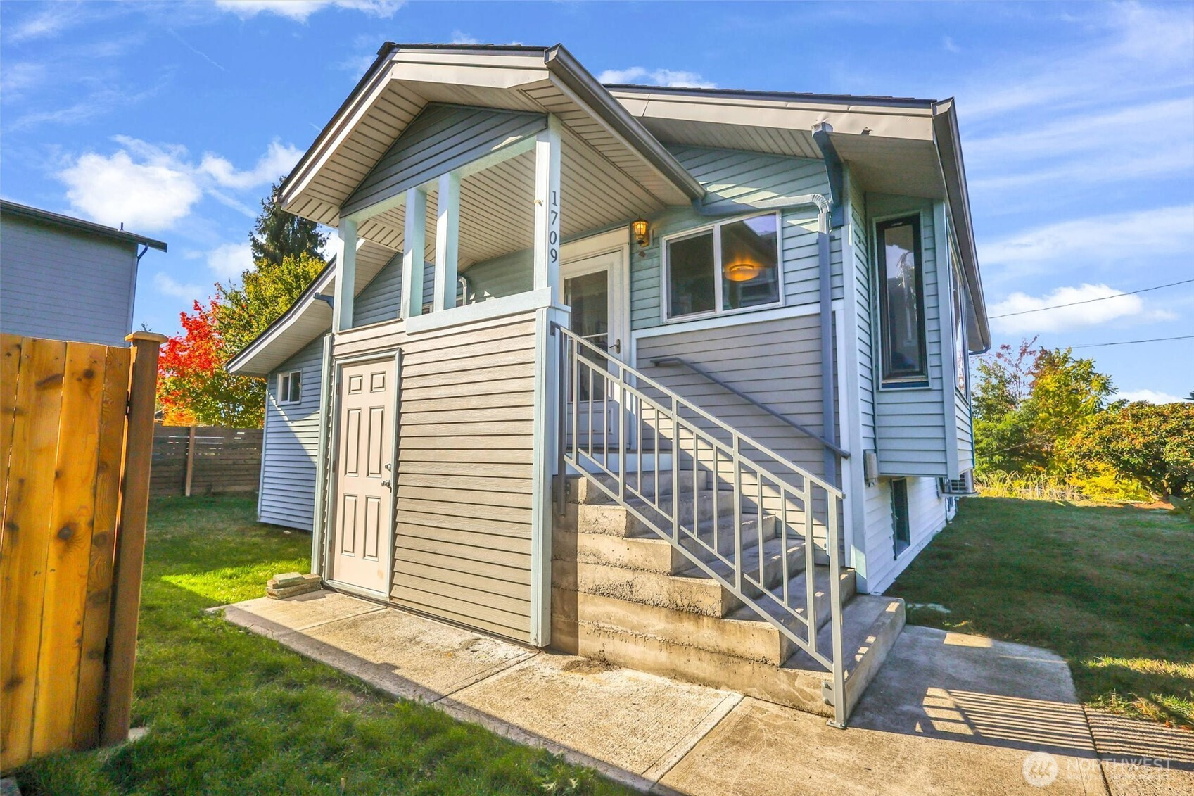 1709 SW Cloverdale Street, Seattle, WA 98106