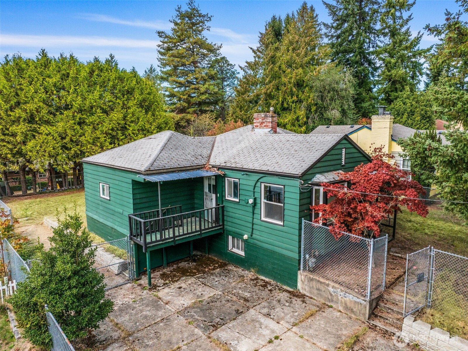 10713 15th Ave NE, Seattle, WA 98125