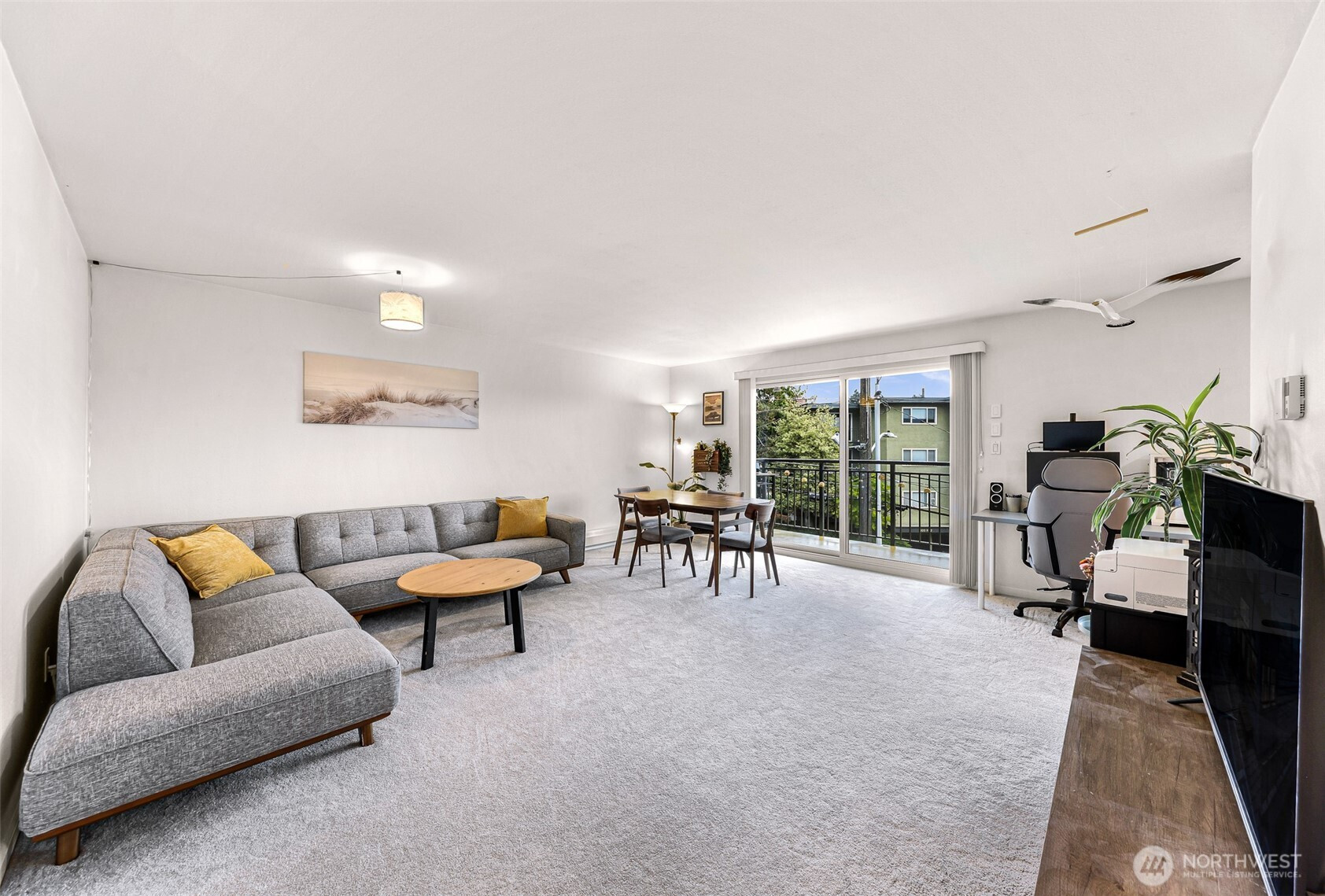 911 N 73rd Street, Seattle, WA 98103