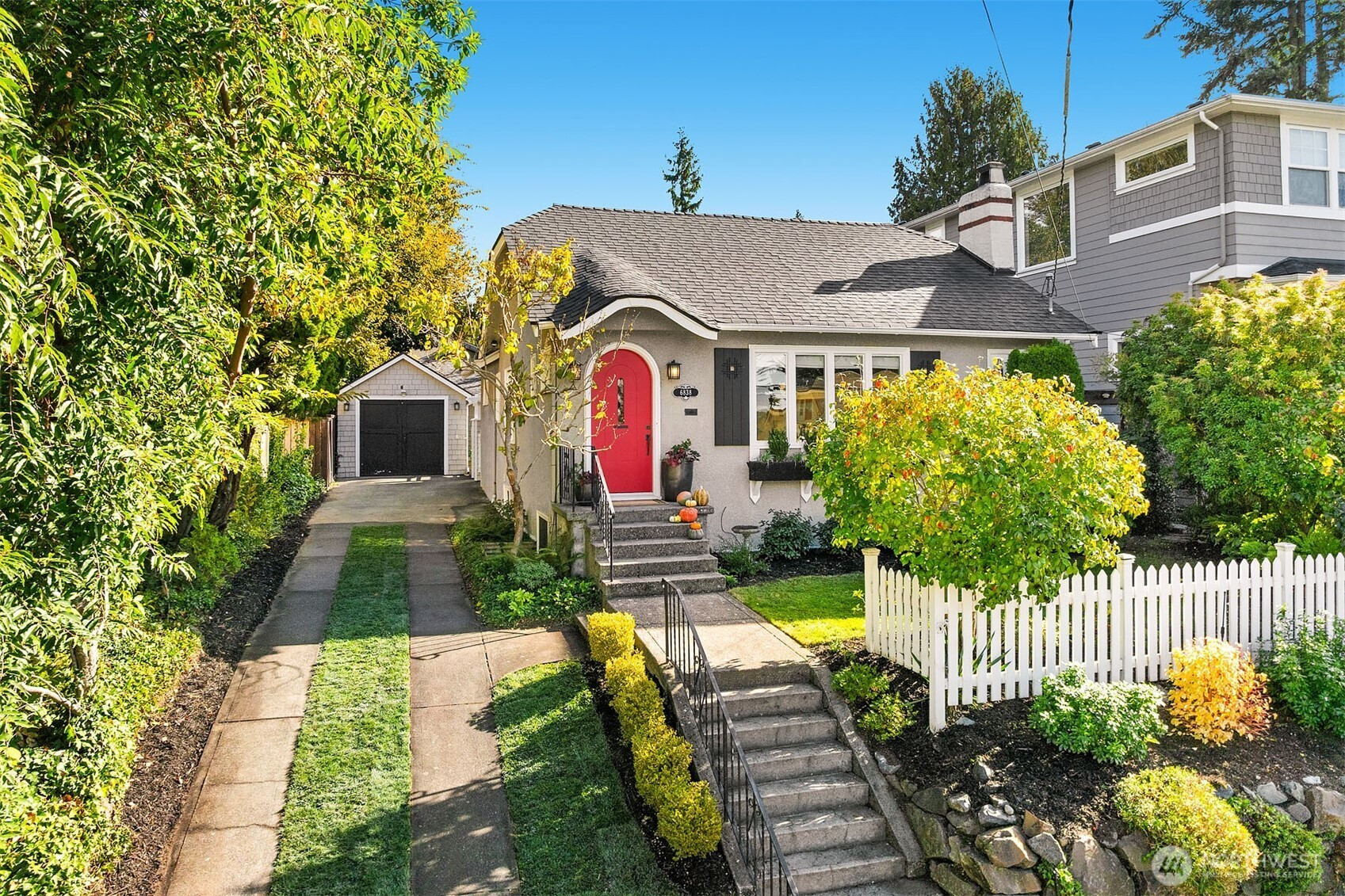 6838 30th Avenue NE, Seattle, WA 98115