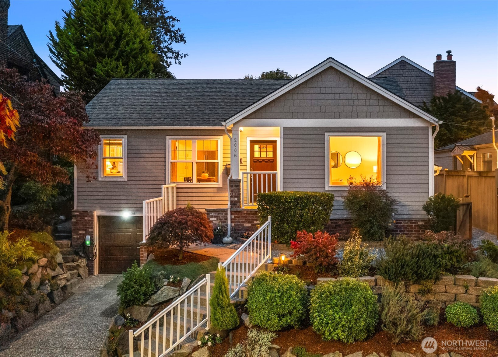 2006 28th Avenue W, Seattle, WA 98199