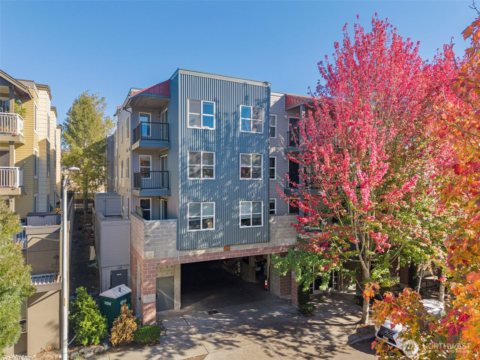 600 N 85TH Street, Seattle, WA 98103
