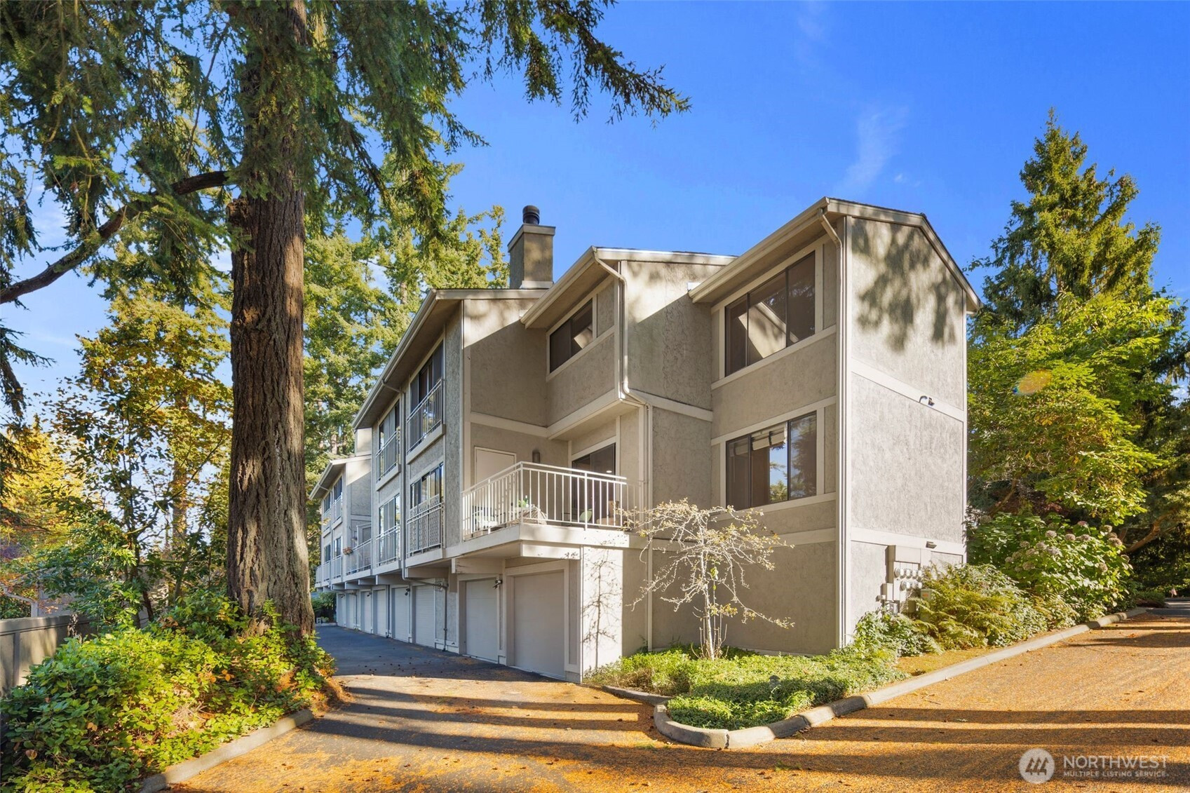 19523 86th Avenue W, Edmonds, WA 98026