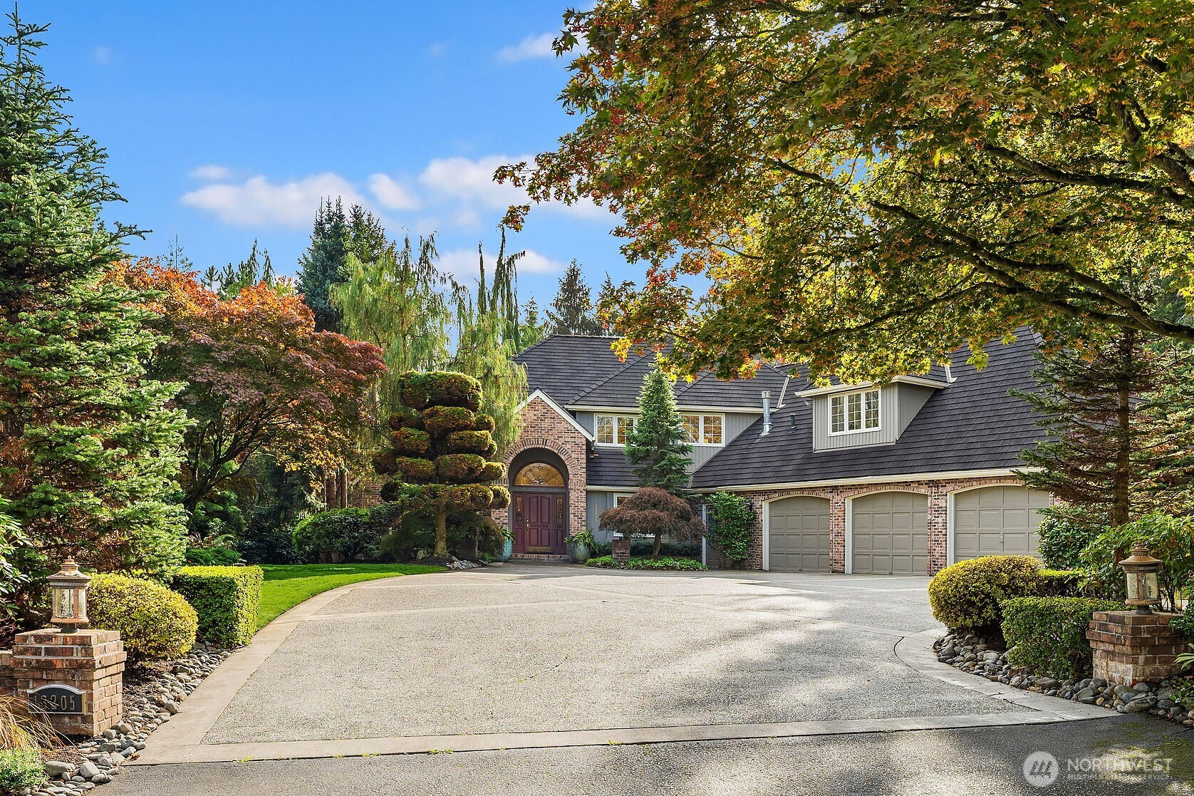 13205 NE 61st Street, Kirkland, WA 98033